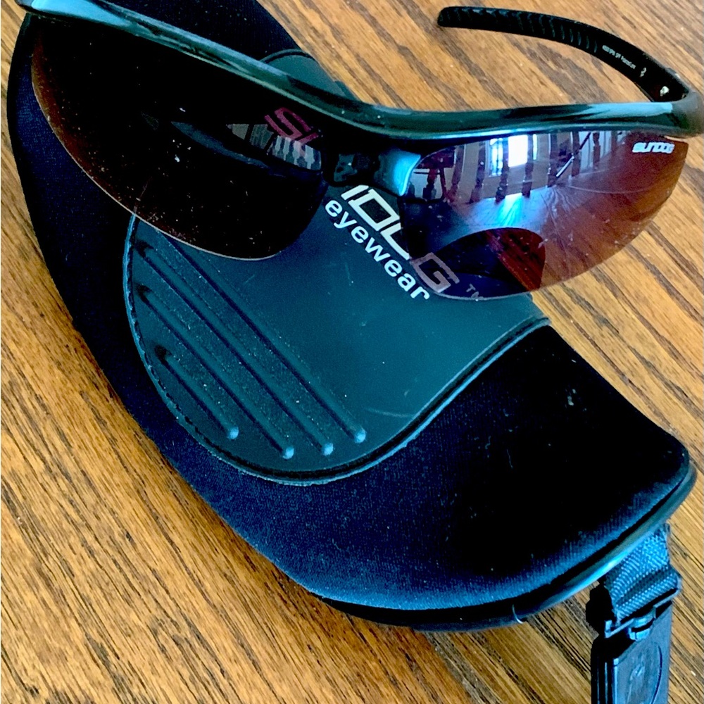SUNDOG shades Sunglasses Reflective with Case